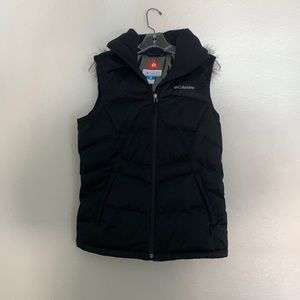 Columbia Omni-Heat Vest: Women’s Medium with detachable hood and fur